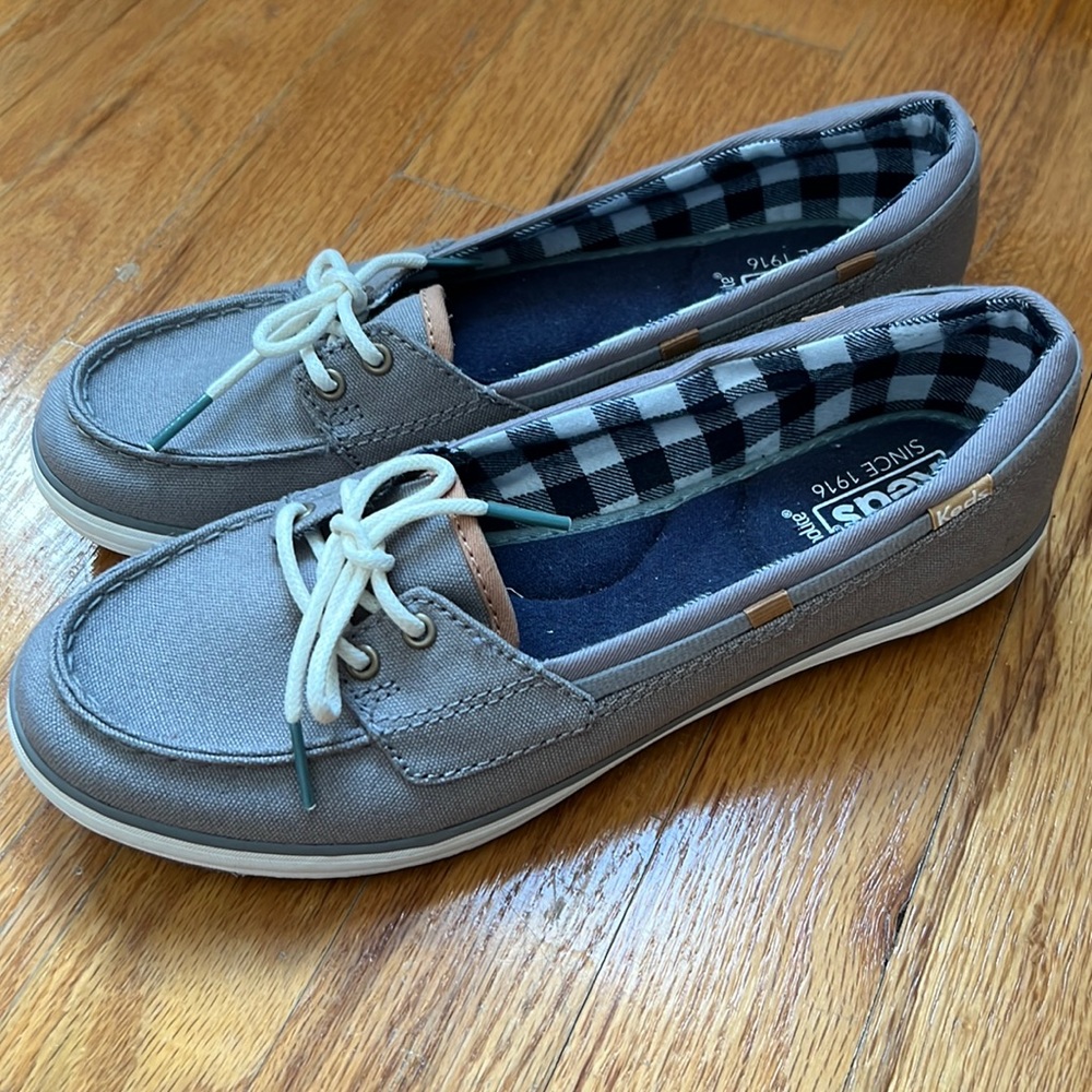 Never before worn Keds slip one